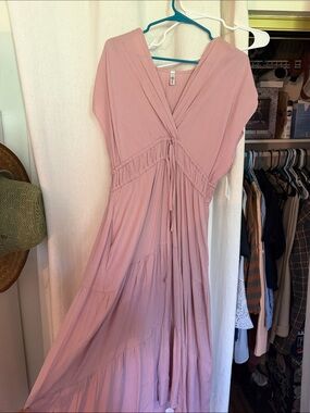 Women's Blush Pink V-Neck Tiered Maxi Dress with Waist Tie